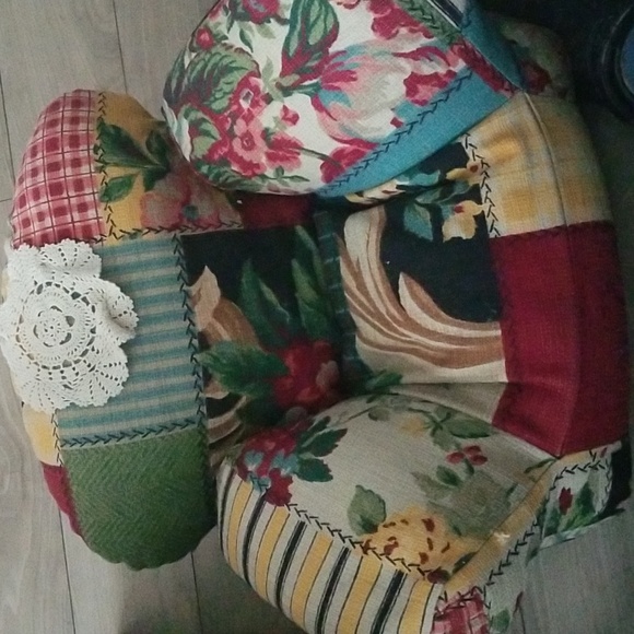 Kristine Ann's Vintage 1992 Doll Chair Overstuffed - Picture 3 of 5